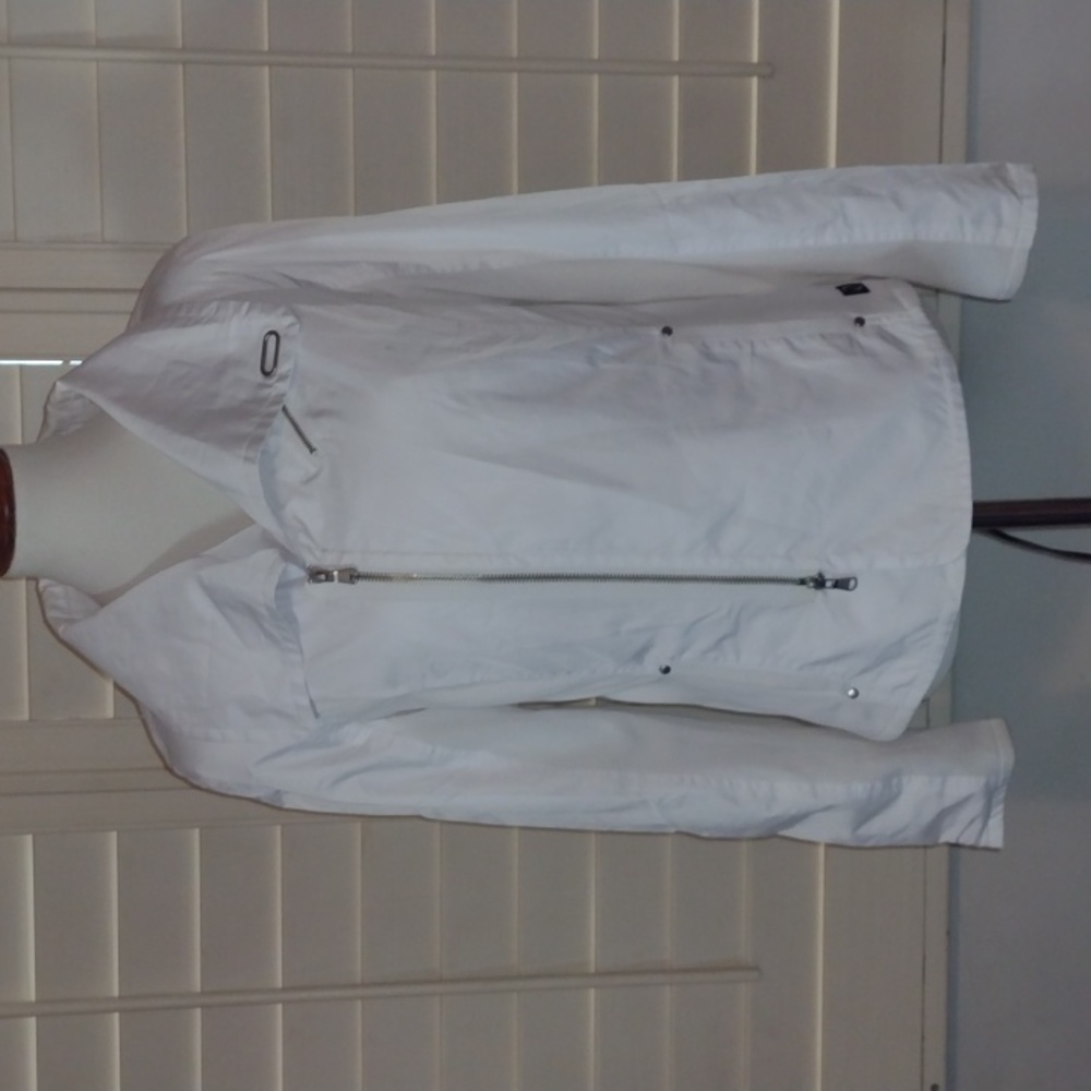 White Athletic Jacket Size Medium - image 8